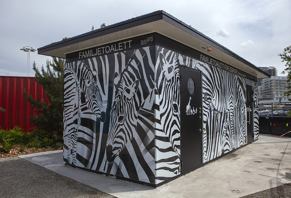 Familjetoalett Dockanparken_8101_small.jpg