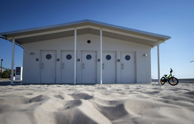 Public toilet at Fria bad, Helsingborg